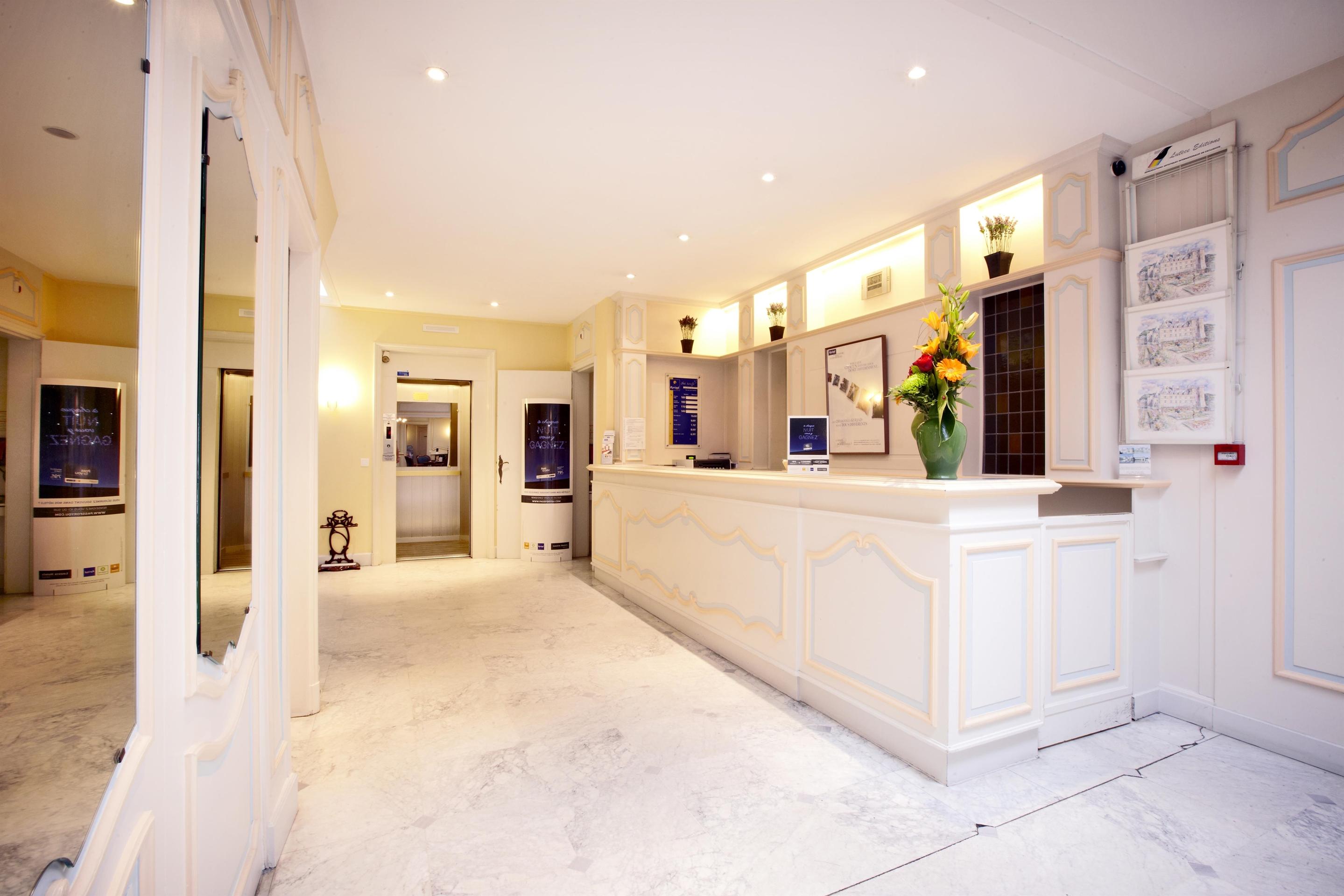 Kyriad Hotel Tours Centre Экстерьер фото
