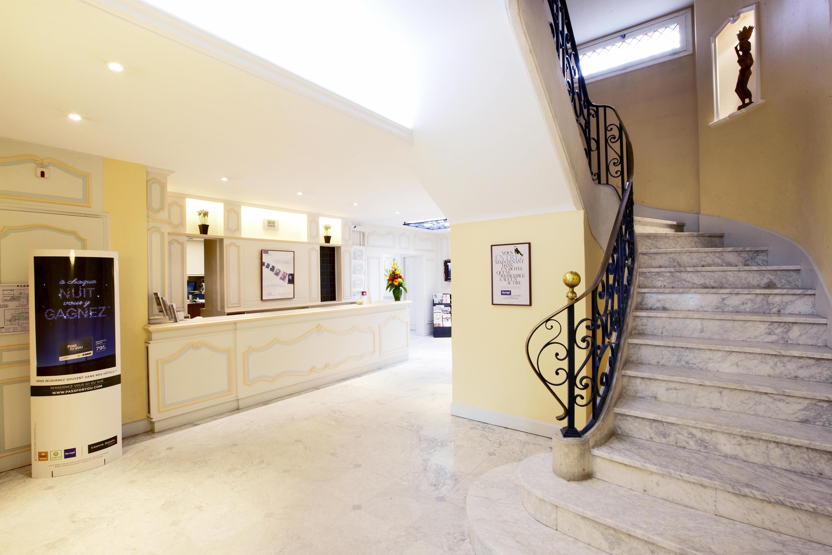 Kyriad Hotel Tours Centre Экстерьер фото