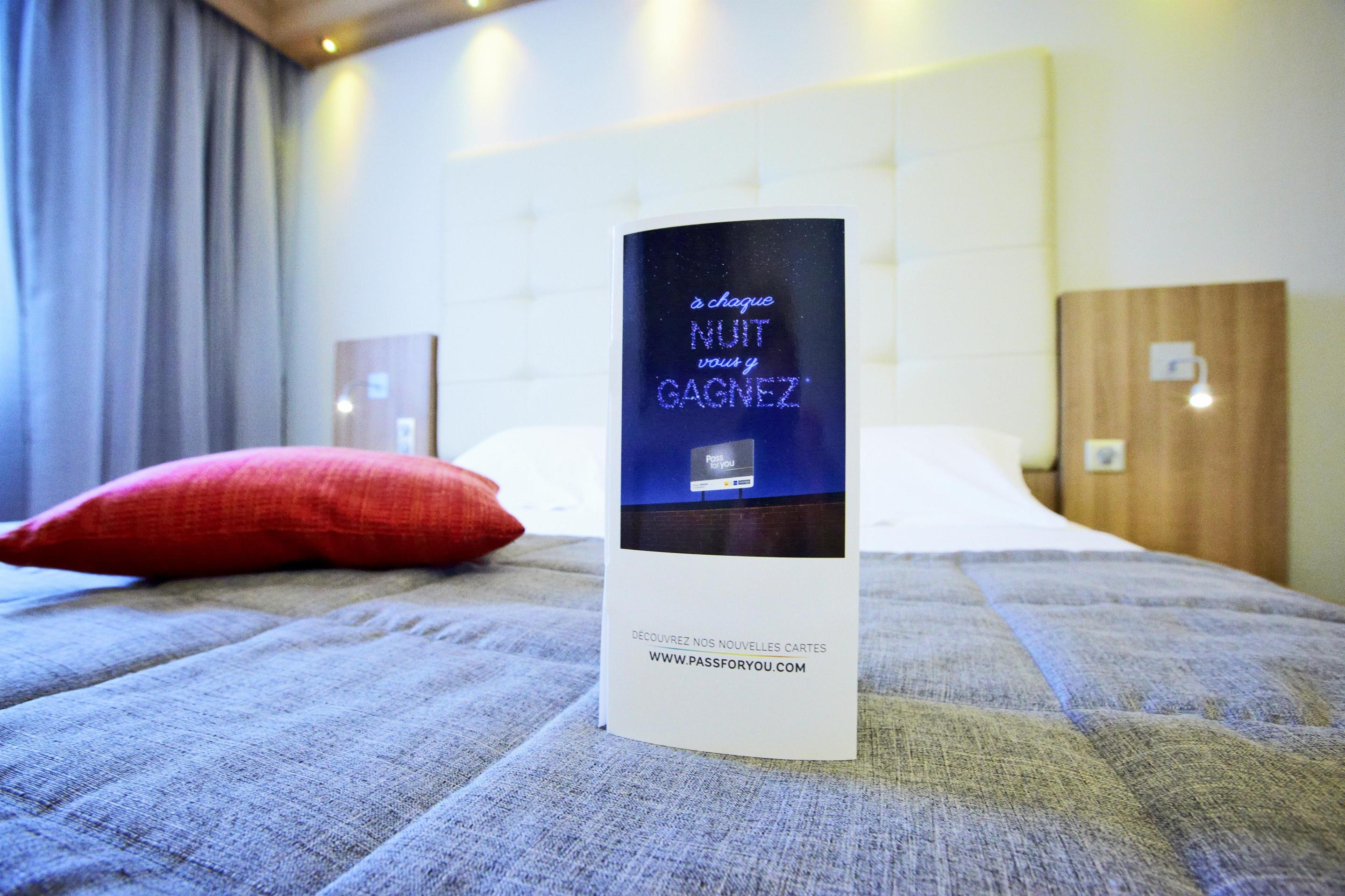 Kyriad Hotel Tours Centre Экстерьер фото