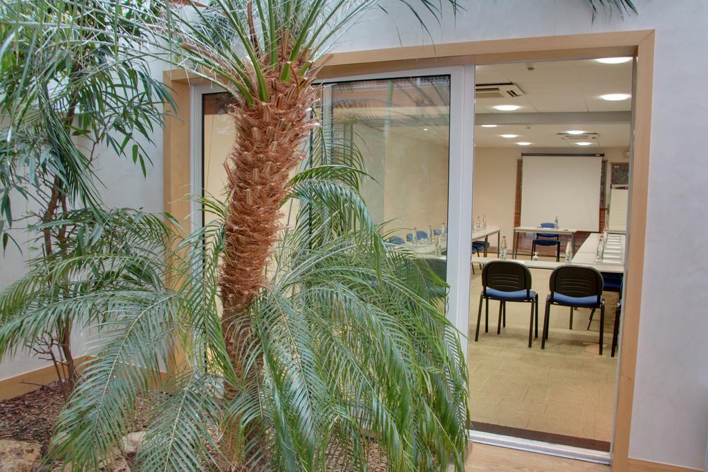 Kyriad Hotel Tours Centre Экстерьер фото