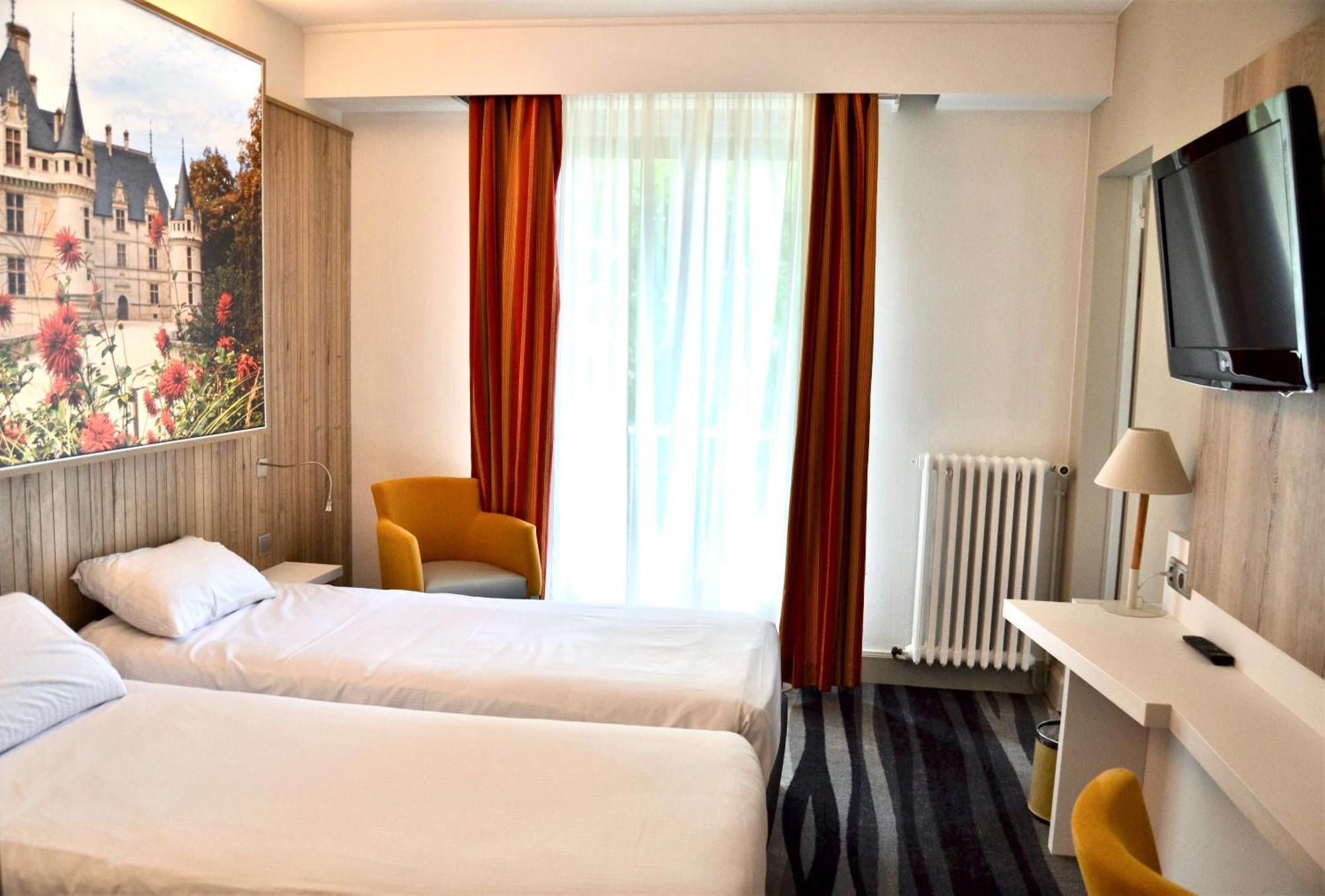 Kyriad Hotel Tours Centre Экстерьер фото