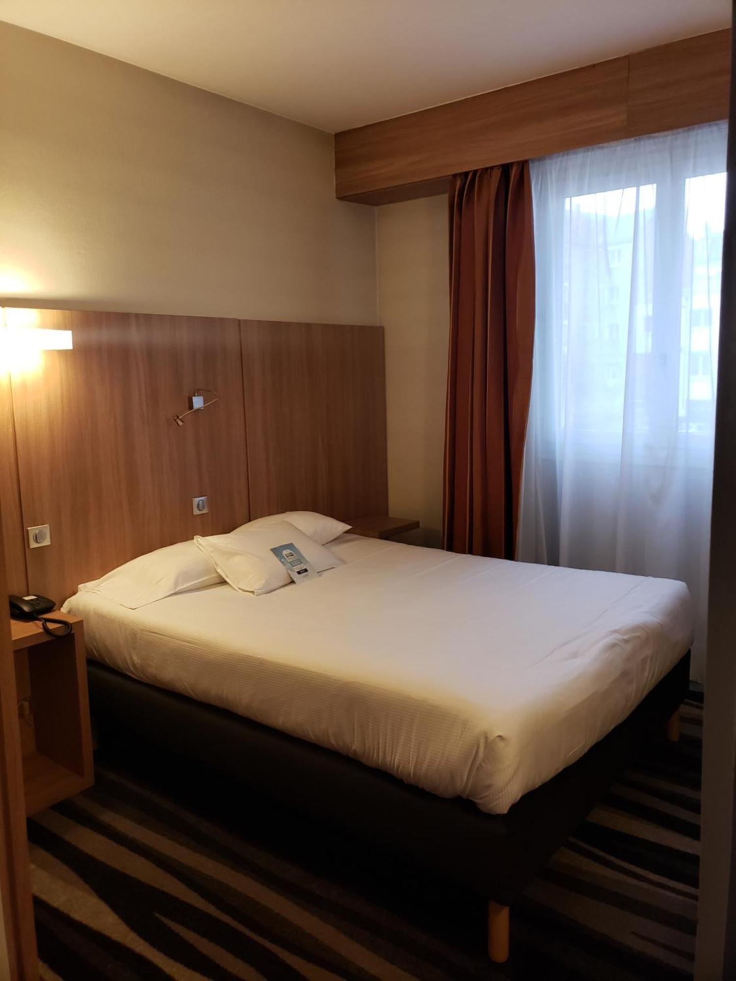 Kyriad Hotel Tours Centre Экстерьер фото