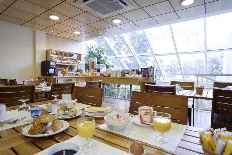 Kyriad Hotel Tours Centre Экстерьер фото